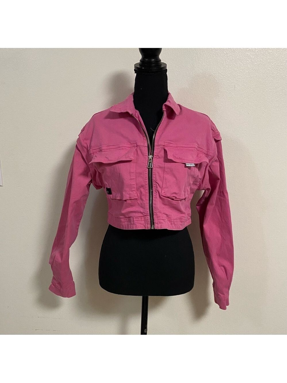 Bershka Cropped Jacket Women’s Size Small Pink Detachable sleeve crop jacket